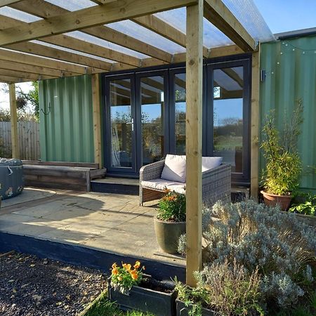 Sweet Pea Cabin Badsey エクステリア 写真